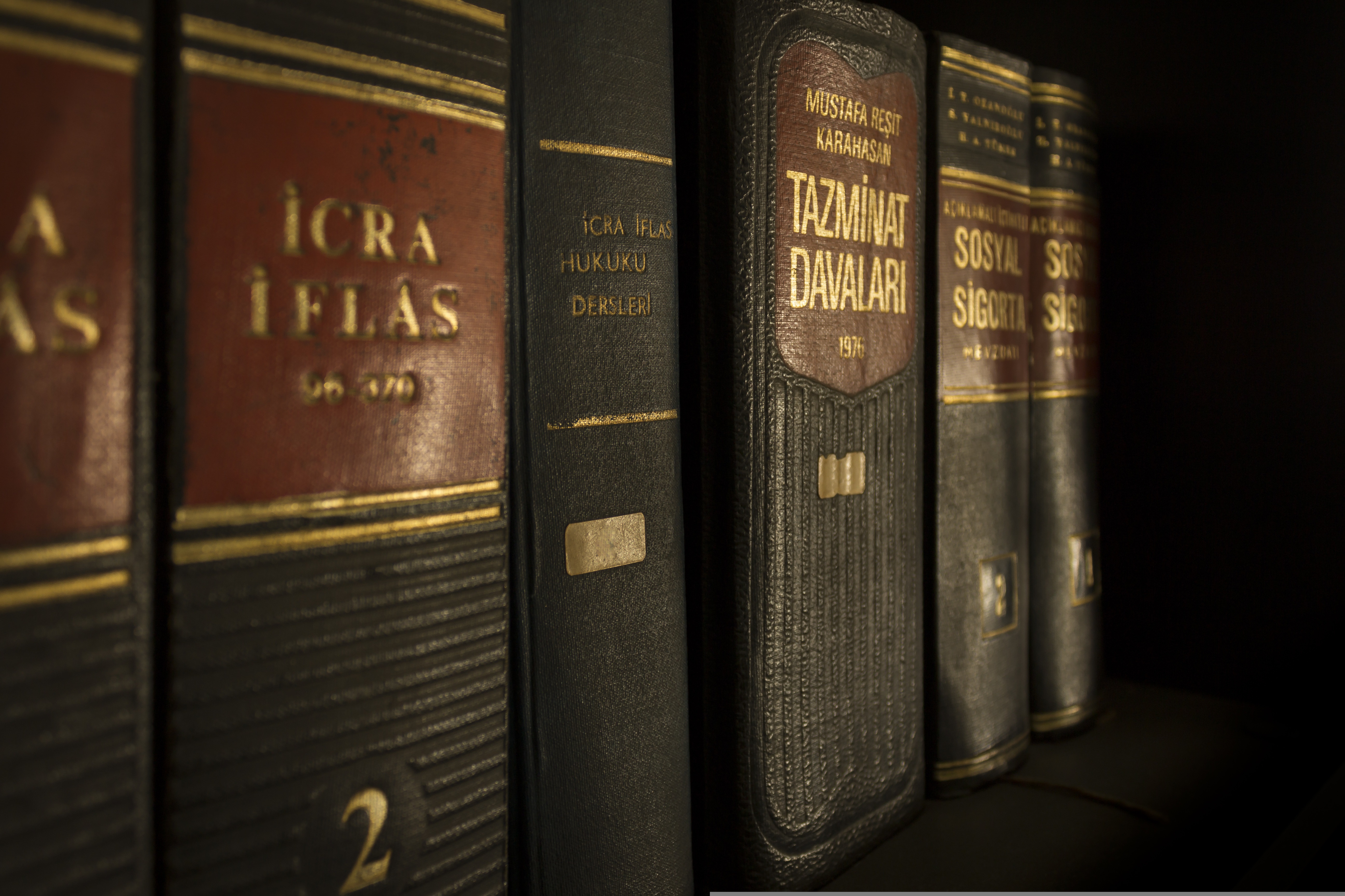 cover picture of law books